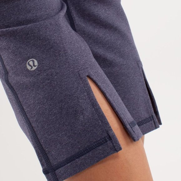 Lululemon Gather & Crow Crop Heathered Deep Indigo capris leggings size 8 - Picture 3 of 7